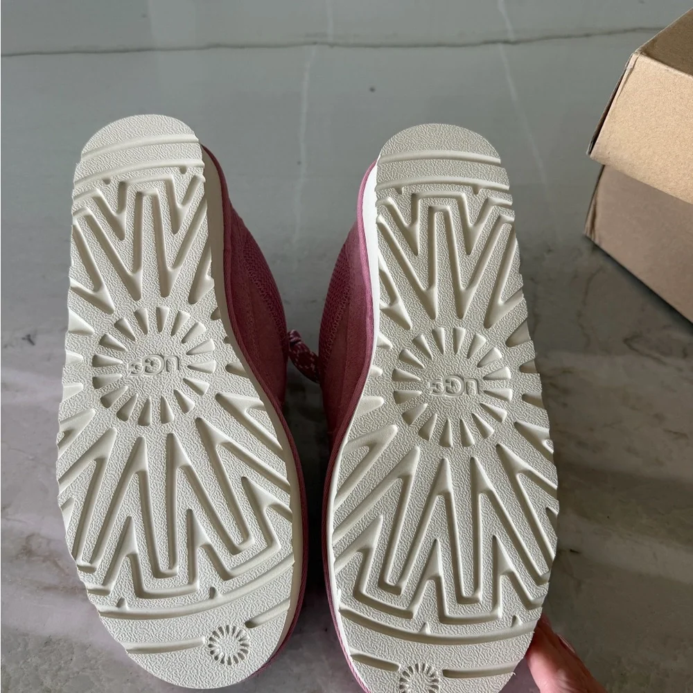 UGG Pink Women's Low-Top Sneakers